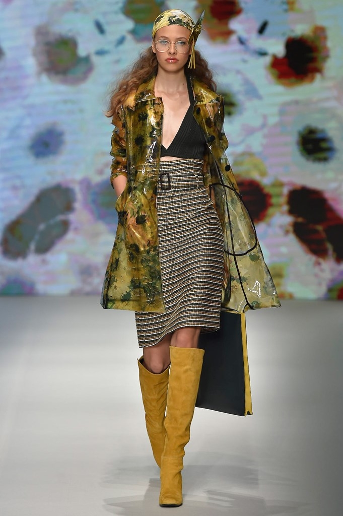 Fotoservizio/SS 2019/MEN/SFILATA/DAKS/DP2/8
