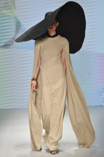 Fotoservizio/SS 2019/MEN/SFILATA/DAKS/DP2/1