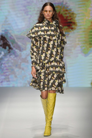 Fotoservizio/SS 2019/MEN/SFILATA/DAKS/DP2/12