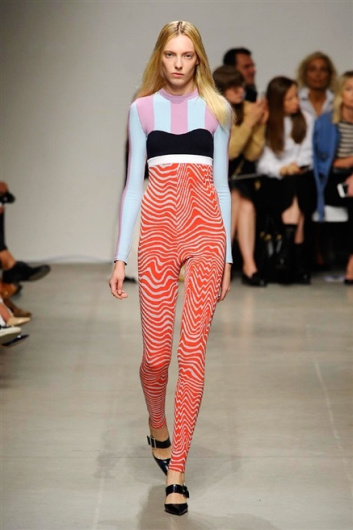 Fotoservizio/SS 2016/WOMEN/ICEBERG/DP1/4