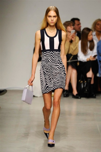 Fotoservizio/SS 2016/WOMEN/ICEBERG/DP1/7