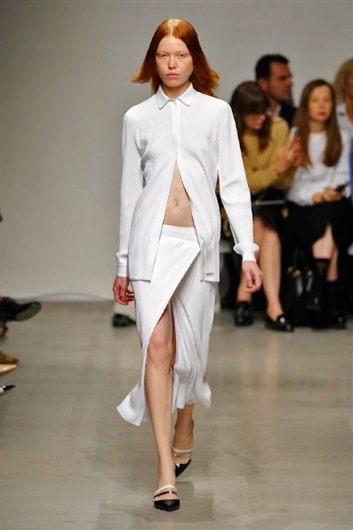Fotoservizio/SS 2016/WOMEN/ICEBERG/DP1/10
