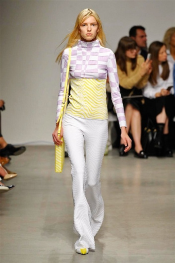 Fotoservizio/SS 2016/WOMEN/ICEBERG/DP1/14