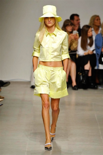 Fotoservizio/SS 2016/WOMEN/ICEBERG/DP1/19