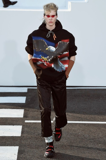 Fotoservizio/SS 2019/MEN/SFILATA/PALM ANGELS/DP2/2