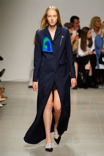 Fotoservizio/SS 2016/WOMEN/ICEBERG/DP1/26
