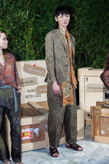 Fotoservizio/SS 2019/MEN/PRESENTAZIONE/ETRO/DP2/13