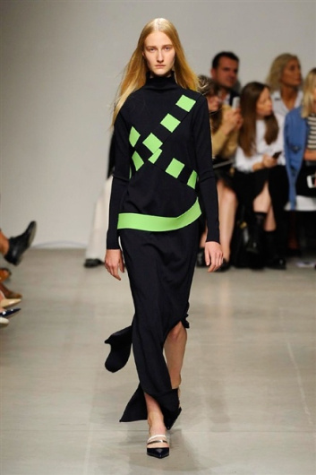 Fotoservizio/SS 2016/WOMEN/ICEBERG/DP1/39