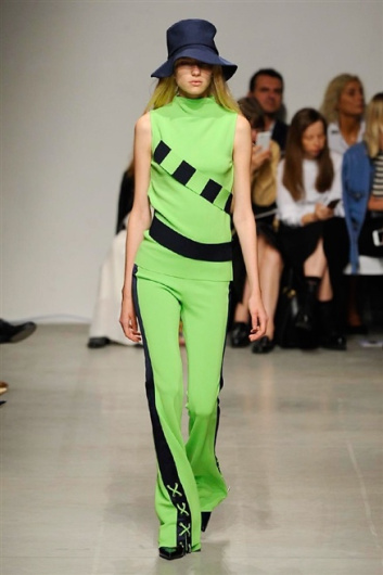 Fotoservizio/SS 2016/WOMEN/ICEBERG/DP1/40