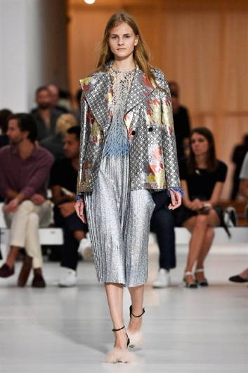 Fotoservizio/SS 2016/WOMEN/MARCO DE VINCENZO/DP1/14