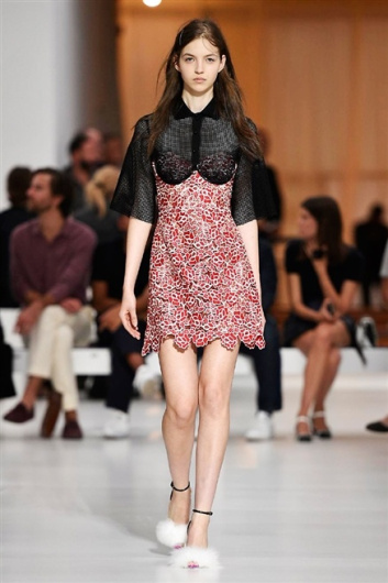 Fotoservizio/SS 2016/WOMEN/MARCO DE VINCENZO/DP1/18