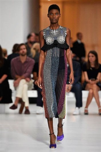Fotoservizio/SS 2016/WOMEN/MARCO DE VINCENZO/DP1/24