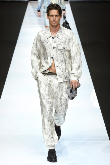 Fotoservizio/SS 2019/MEN/SFILATA/GIORGIO ARMANI/DP2/2