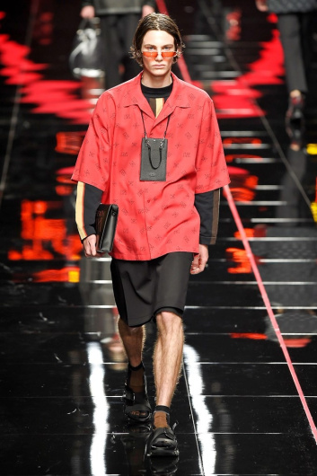 Fotoservizio/SS 2019/MEN/SFILATA/FENDI/DP2/2