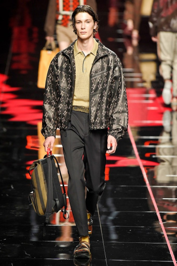 Fotoservizio/SS 2019/MEN/SFILATA/FENDI/DP2/4