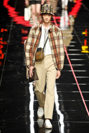 Fotoservizio/SS 2019/MEN/SFILATA/FENDI/DP2/3