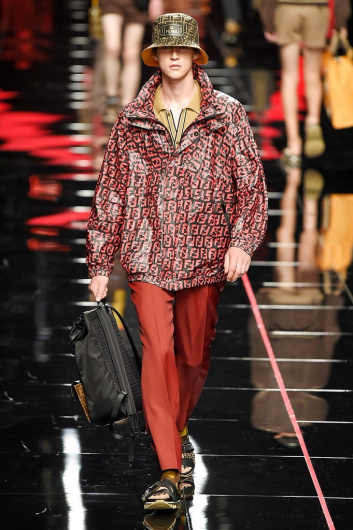 Fotoservizio/SS 2019/MEN/SFILATA/FENDI/DP2/7