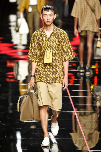 Fotoservizio/SS 2019/MEN/SFILATA/FENDI/DP2/6