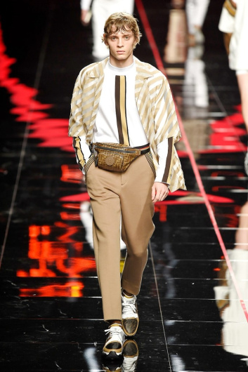 Fotoservizio/SS 2019/MEN/SFILATA/FENDI/DP2/5