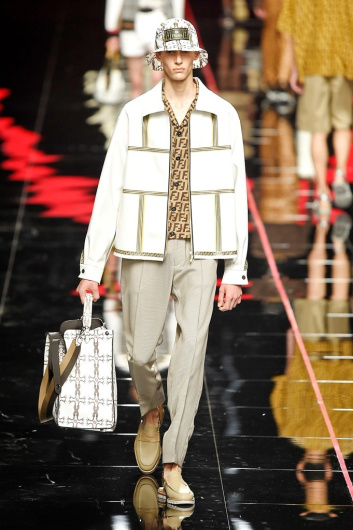 Fotoservizio/SS 2019/MEN/SFILATA/FENDI/DP2/8