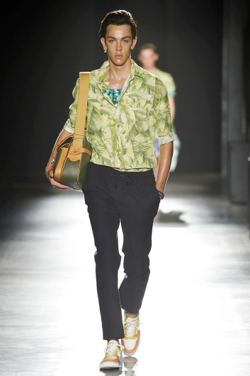 Fotoservizio/SS 2019/MEN/SFILATA/HUNTING WORLD/DP2/2