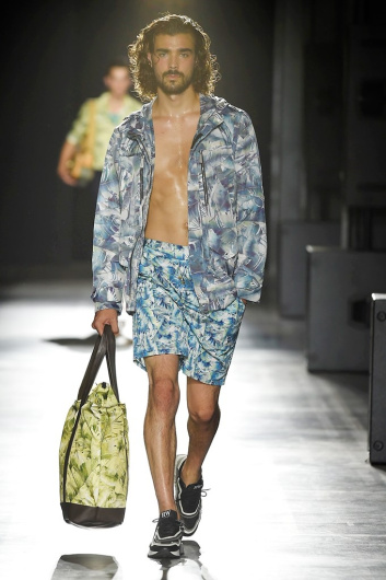 Fotoservizio/SS 2019/MEN/SFILATA/HUNTING WORLD/DP2/1