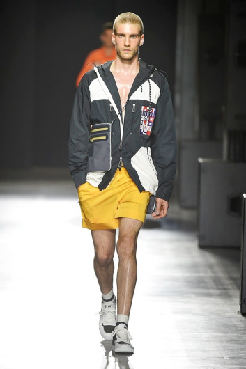Fotoservizio/SS 2019/MEN/SFILATA/HUNTING WORLD/DP2/1