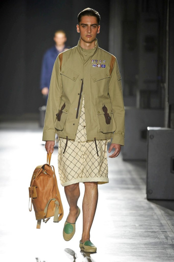 Fotoservizio/SS 2019/MEN/SFILATA/HUNTING WORLD/DP2/2