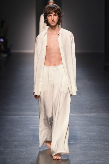 Fotoservizio/SS 2019/MEN/SFILATA/SARTORIAL MONK/DP2/7