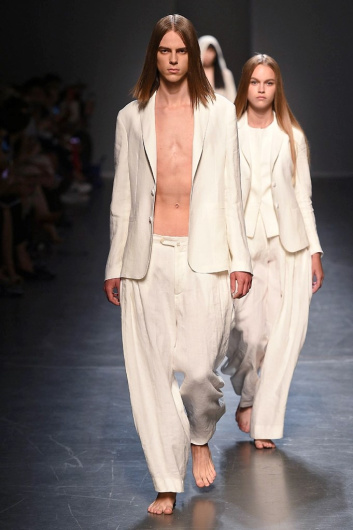 Fotoservizio/SS 2019/MEN/SFILATA/SARTORIAL MONK/DP2/3