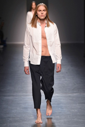 Fotoservizio/SS 2019/MEN/SFILATA/SARTORIAL MONK/DP2/9