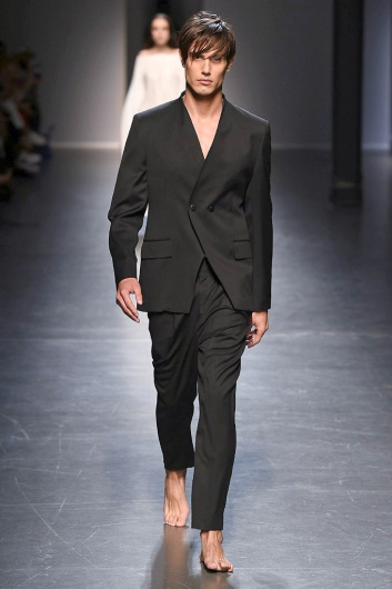 Fotoservizio/SS 2019/MEN/SFILATA/SARTORIAL MONK/DP2/15