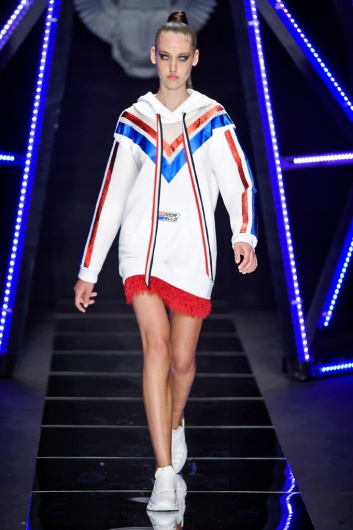 Fotoservizio/SS 2019/MEN/SFILATA/FRANKIE MORELLO/DP2/4