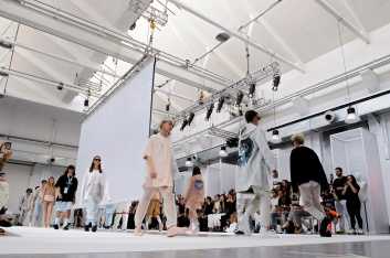 Fotoservizio/SS 2019/MEN/PRESENTAZIONE/IH NOM UH NIT/DP2/20