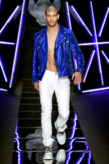 Fotoservizio/SS 2019/MEN/SFILATA/FRANKIE MORELLO/DP2/4