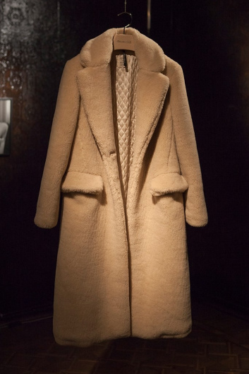 Fotoservizio/FW 18-19/WOMEN/SANTONI EDITED BY MARCO ZANINI/DP2/1
