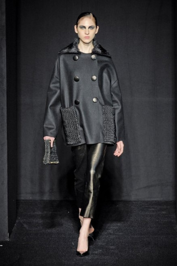 Fotoservizio/FW 2012-2013/WOMEN/MAURIZIO PECORARO/19
