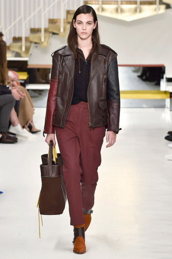 Fotoservizio/FW 18-19/WOMEN/TOD'S/DP2/2