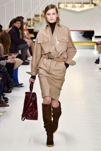 Fotoservizio/FW 18-19/WOMEN/TOD'S/DP2/1