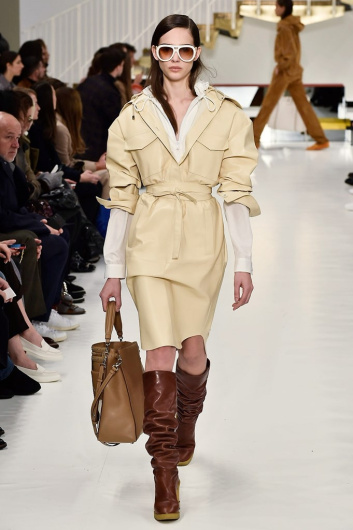 Fotoservizio/FW 18-19/WOMEN/TOD'S/DP2/2