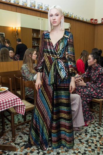 Fotoservizio/FW 18-19/WOMEN/ALCOOLIQUE/DP2/2