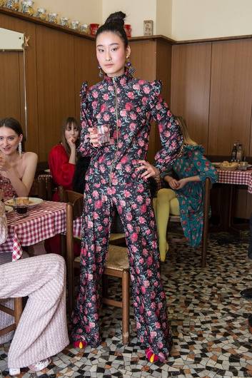 Fotoservizio/FW 18-19/WOMEN/ALCOOLIQUE/DP2/11