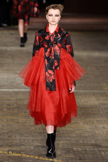 Fotoservizio/FW 18-19/WOMEN/ANTONIO MARRAS/DP2/0