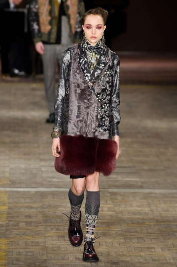 Fotoservizio/FW 18-19/WOMEN/ANTONIO MARRAS/DP2/7