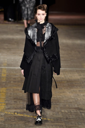 Fotoservizio/FW 18-19/WOMEN/ANTONIO MARRAS/DP2/5