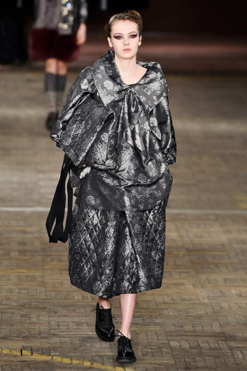 Fotoservizio/FW 18-19/WOMEN/ANTONIO MARRAS/DP2/6