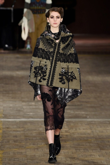 Fotoservizio/FW 18-19/WOMEN/ANTONIO MARRAS/DP2/9