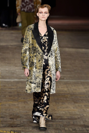 Fotoservizio/FW 18-19/WOMEN/ANTONIO MARRAS/DP2/3