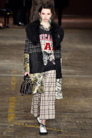 Fotoservizio/FW 18-19/WOMEN/ANTONIO MARRAS/DP2/1