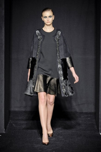 Fotoservizio/FW 2012-2013/WOMEN/MAURIZIO PECORARO/23